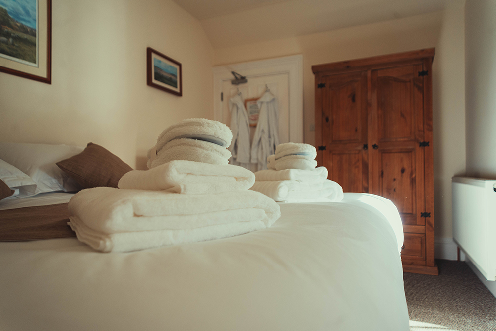 The Falcon Inn St Mawgan Room facilities